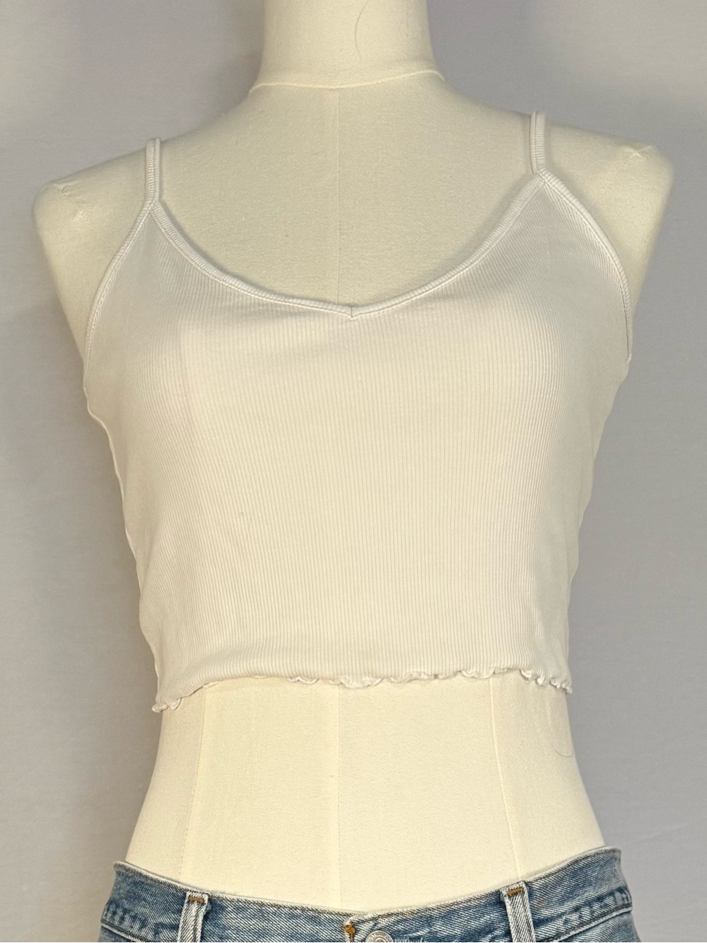 White Ribbed Cropped Lettuce Hem Cami 90s Y2K Large